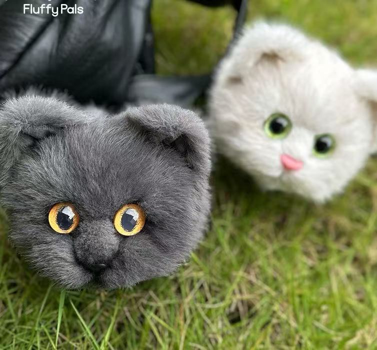 Fluffy Pals Realistic Cat-Head Charm (Big-Eye Plush Edition)——Can be used as a bag charm