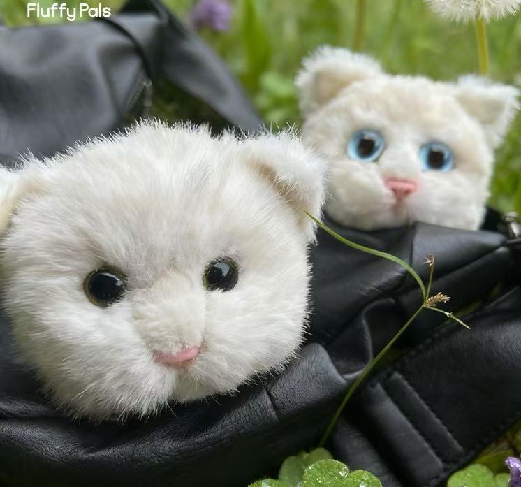 Fluffy Pals Realistic Cat-Head Charm (Big-Eye Plush Edition)——Can be used as a bag charm