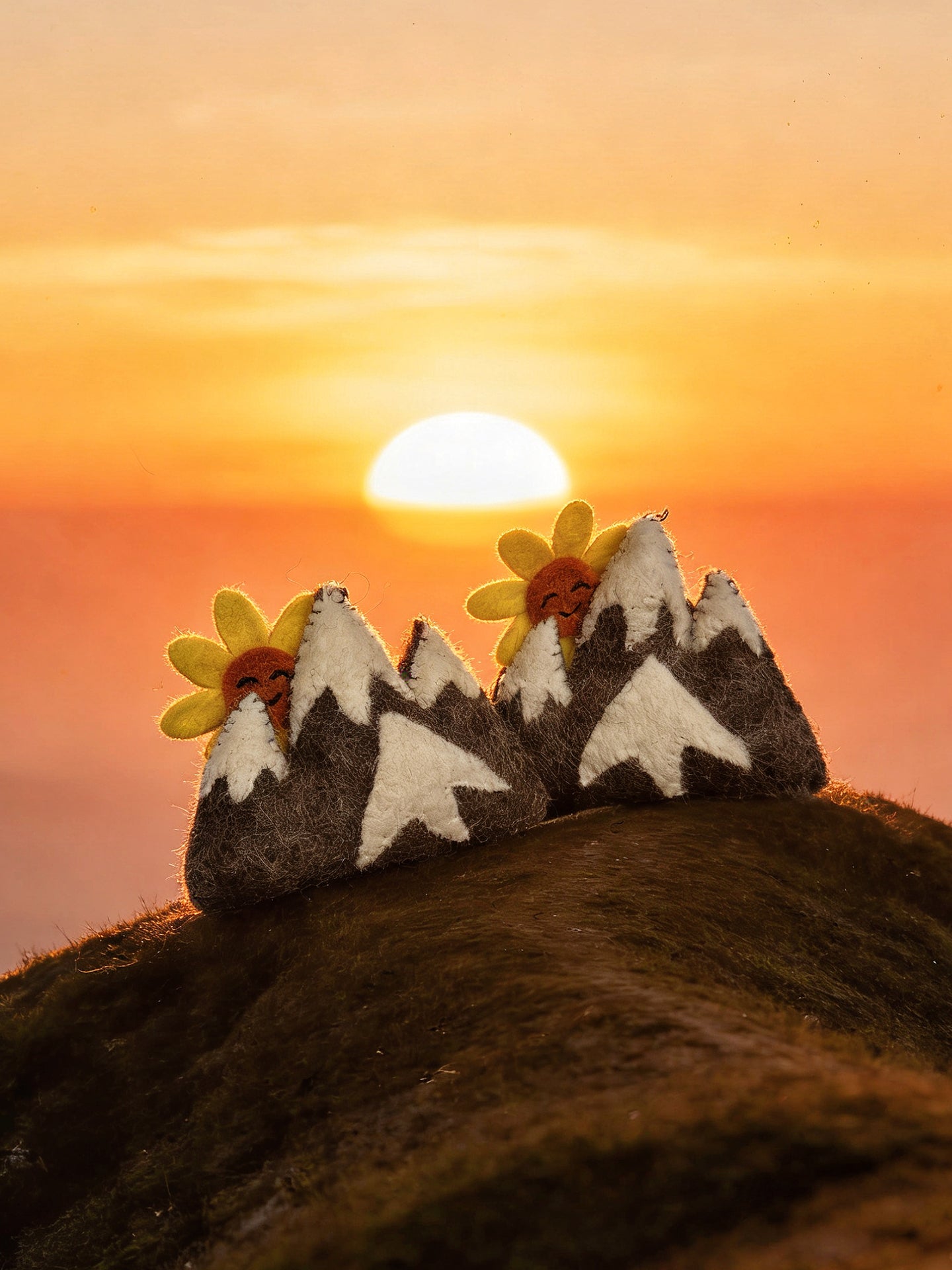 Sun Mountain Wool Felt Keychain